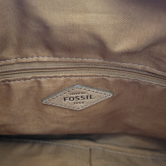 Fossil Small Piper Pebbled Leather Bag Light Brown - Picture 8 of 12